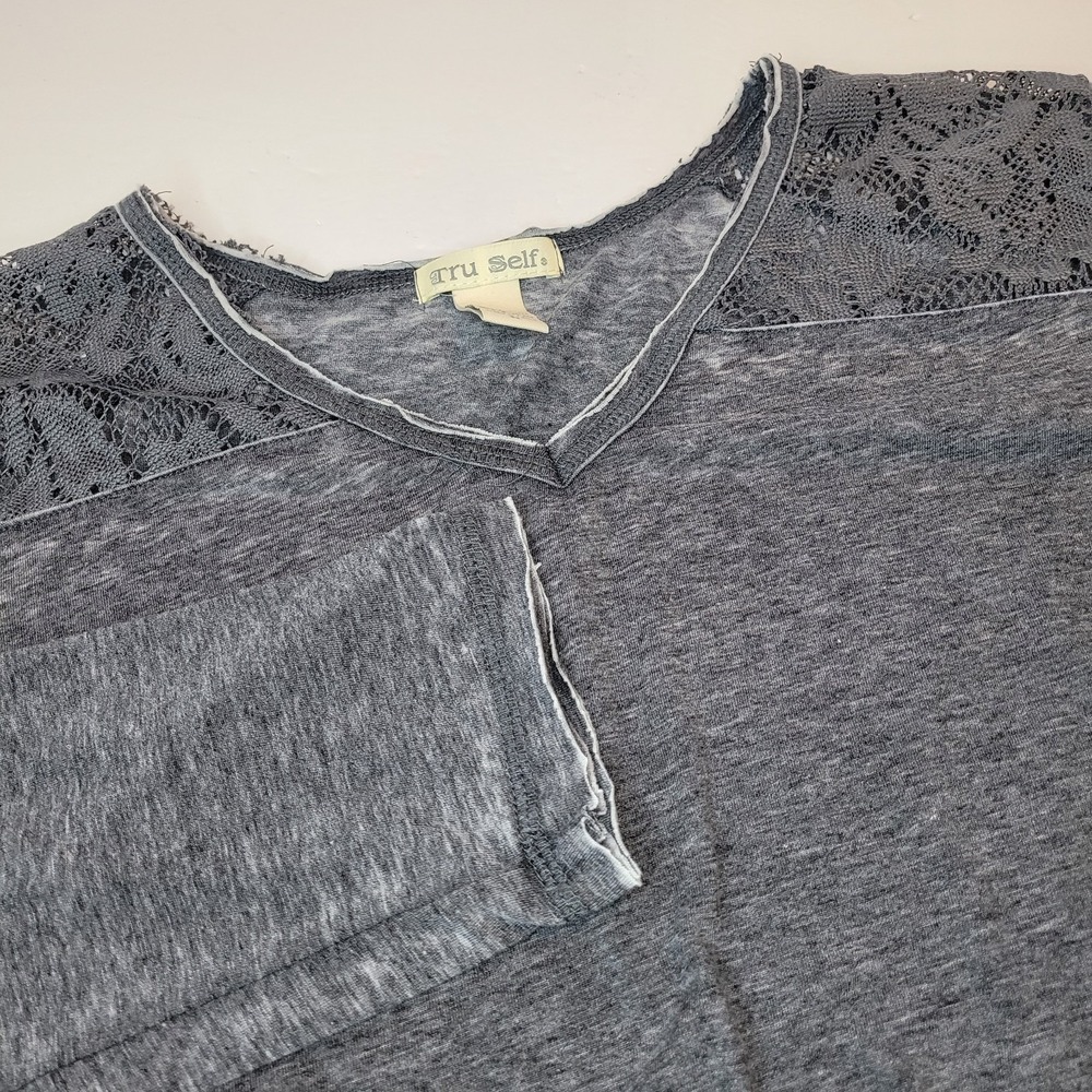 Tru Self Gray Lace Accent V-Neck Long Sleeve Top Size 2X‎